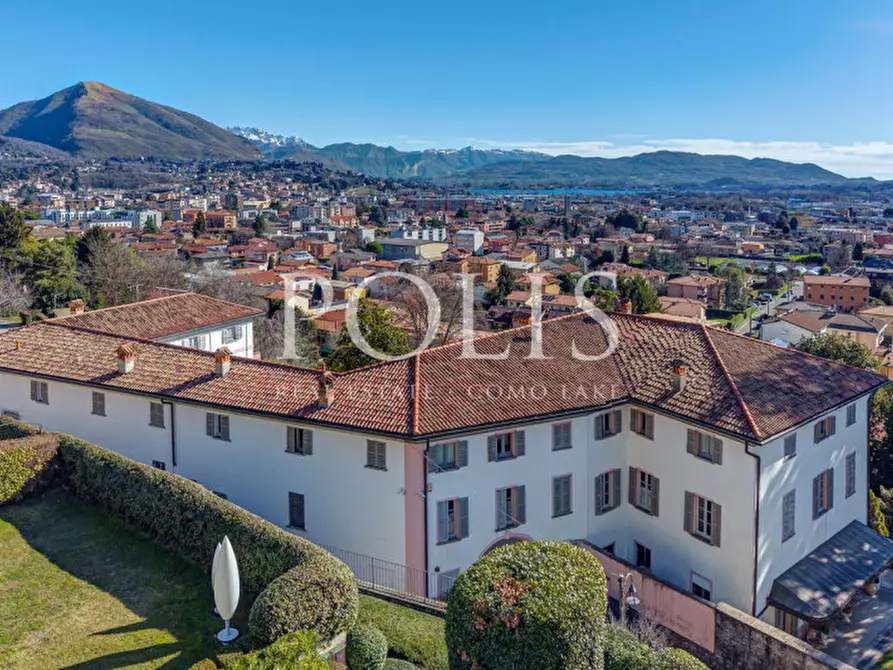 Immagine 17 di Villa in vendita  in VIA TASSERA a Erba