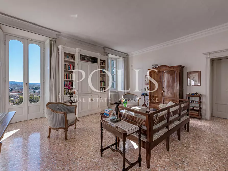 Immagine 27 di Villa in vendita  in VIA TASSERA a Erba