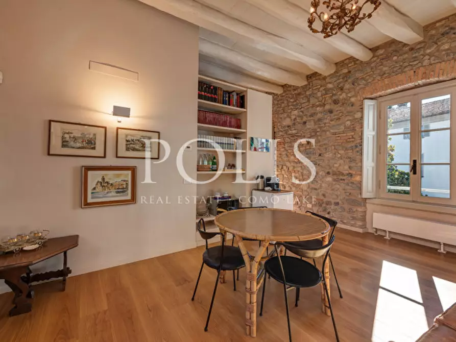 Immagine 35 di Villa in vendita  in VIA TASSERA a Erba