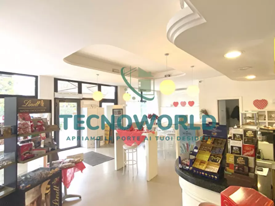Immagine 2 di Attività commerciale in vendita  in Via Valdastico a Thiene