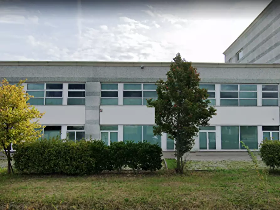 Immagine 1 di Capannone industriale in affitto  in Dei Terrazzieri 2/1 a Carpi