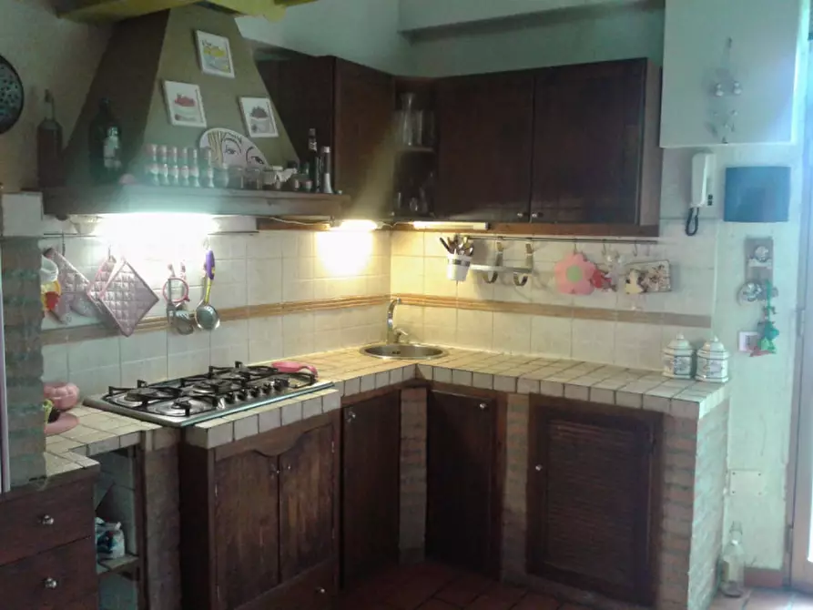 Immagine 3 di Palazzo in vendita  in Vicolo della Tolla a Piombino