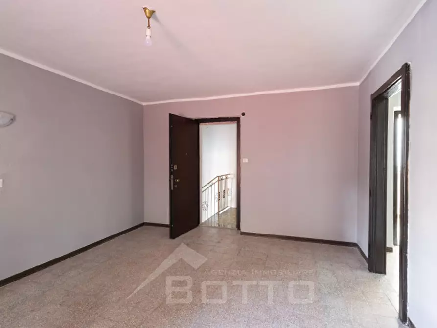 Immagine 5 di Villetta a schiera in vendita  in Via San Giuseppe n 18 a Serravalle Sesia