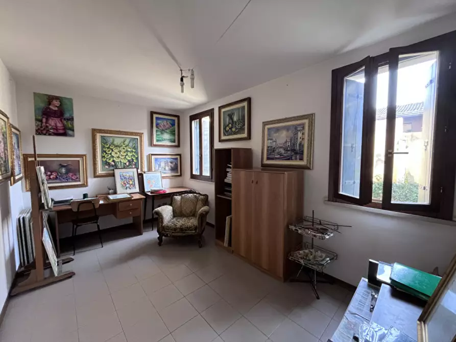 Immagine 2 di Ufficio in vendita  in Via Don Minzoni a Rovigo
