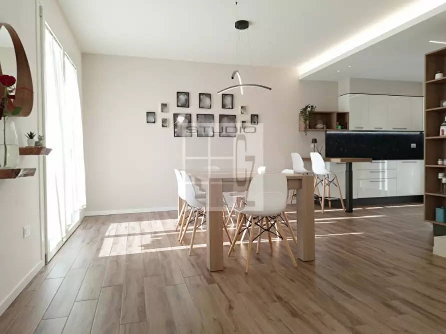 Immagine 9 di Casa quadrifamiliare in vendita  in Via Venier a Loreggia