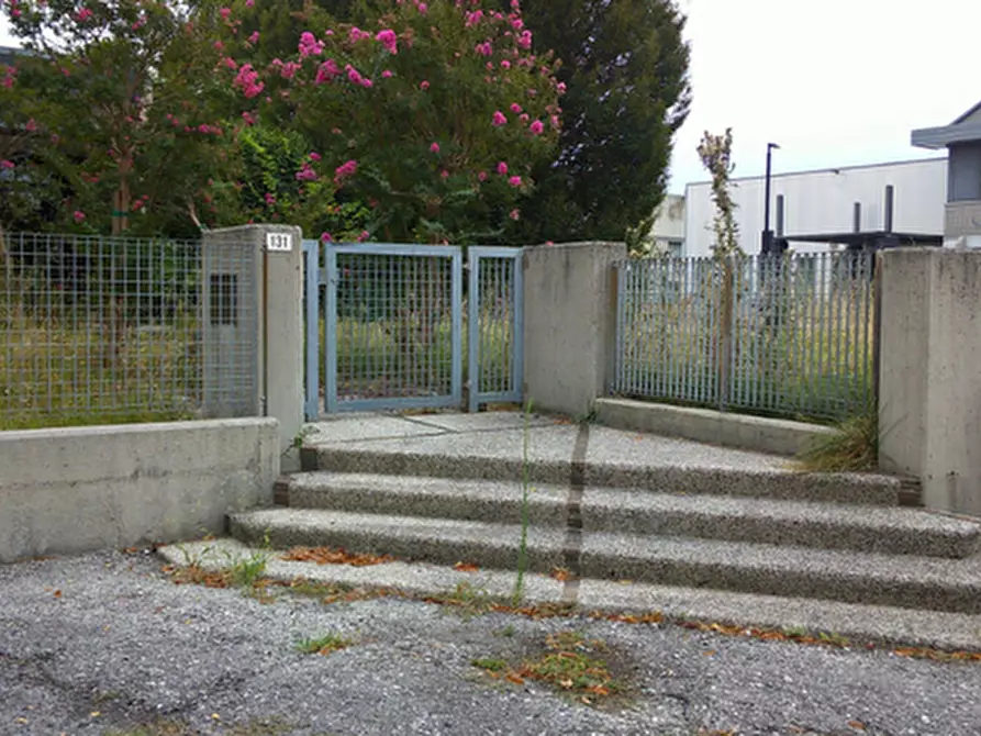 Immagine 4 di Magazzino in vendita  in Via Italia a San Vendemiano