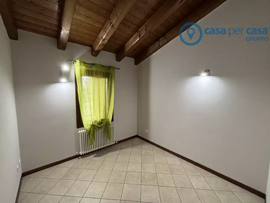 Immagine 6 di Appartamento in vendita  a Rovigo