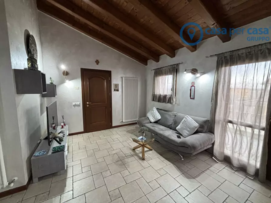Immagine 8 di Appartamento in vendita  a Rovigo