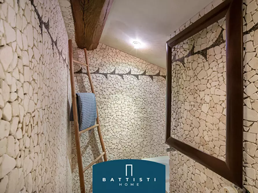 Immagine 22 di Attico in affitto  in Via del Pellegrino a Roma