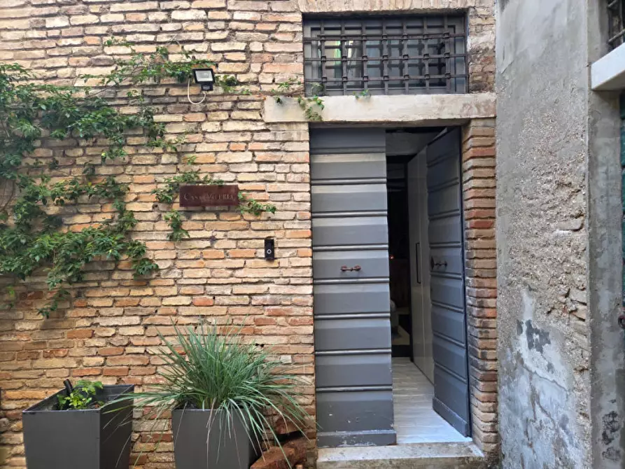 Immagine 1 di Appartamento in affitto  in Via Arco d'Augusto a Fano