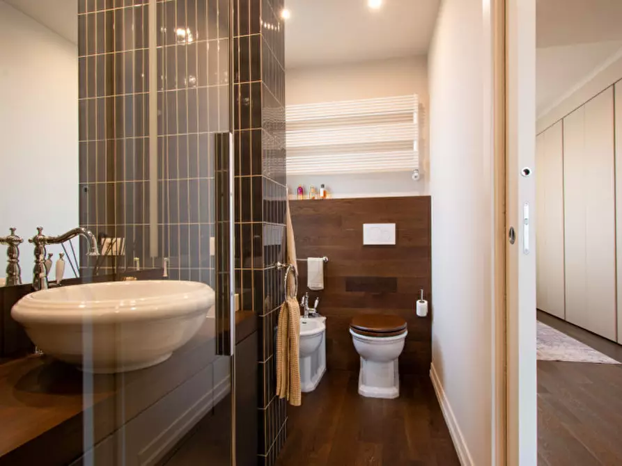 Immagine 13 di Appartamento in vendita  a Prato