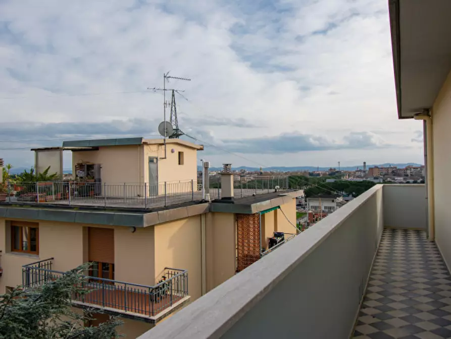 Immagine 20 di Appartamento in vendita  a Prato