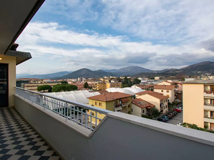 Immagine 22 di Appartamento in vendita  a Prato