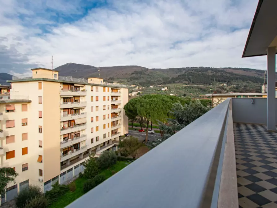 Immagine 23 di Appartamento in vendita  a Prato