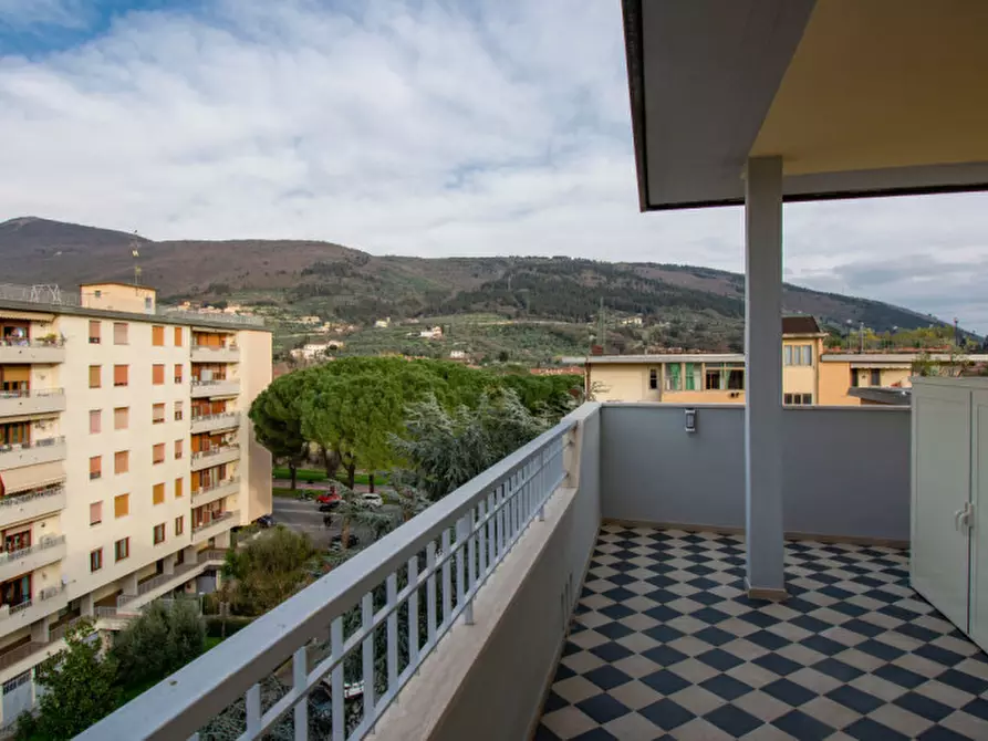 Immagine 24 di Appartamento in vendita  a Prato