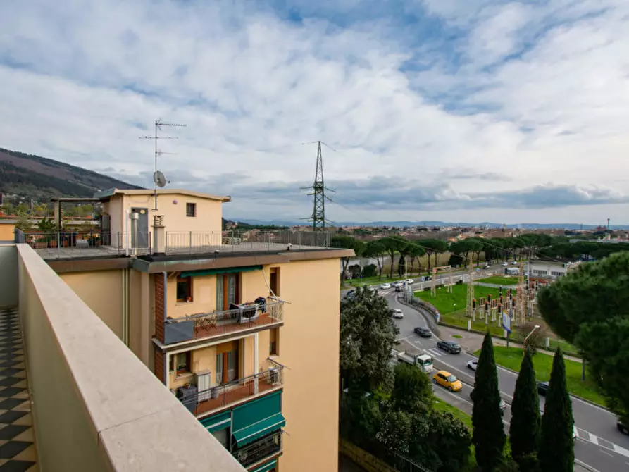 Immagine 25 di Appartamento in vendita  a Prato