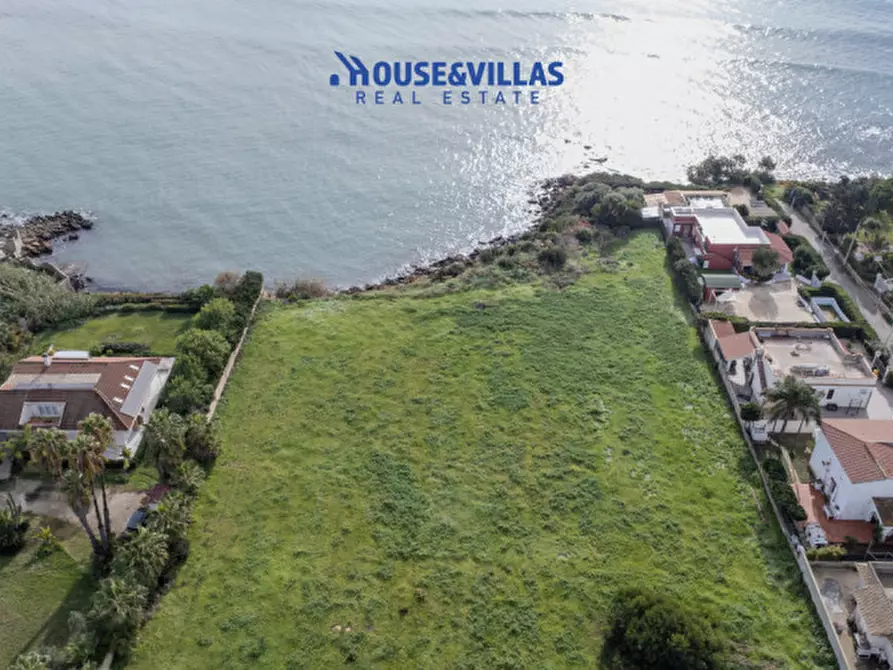 Immagine 6 di Villa in vendita  in VIA DEI TRIREMI a Siracusa