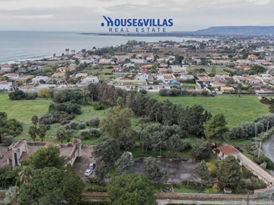 Immagine 7 di Villa in vendita  in VIA DEI TRIREMI a Siracusa