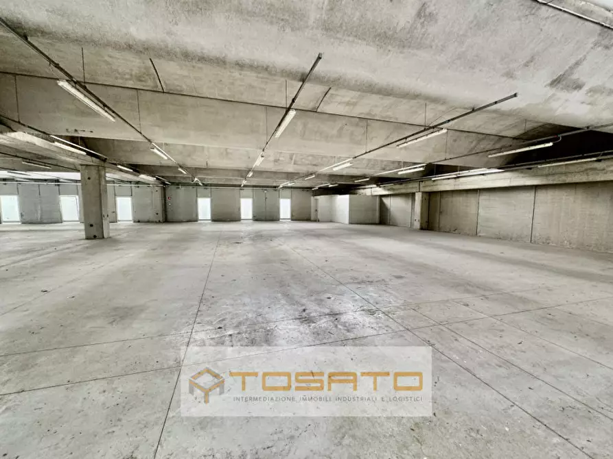 Immagine 6 di Capannone industriale in affitto  a Colognola Ai Colli