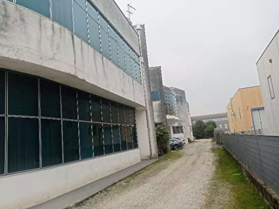 Immagine 3 di Capannone industriale in vendita  in Via Lombardia, 1 a Monastier Di Treviso