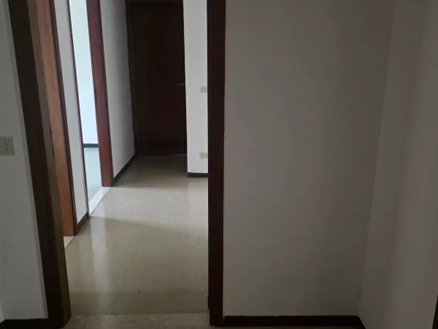 Immagine 3 di Appartamento in vendita  in VIA ALBERTO RIVA VILLASANTA, 4 a Padova