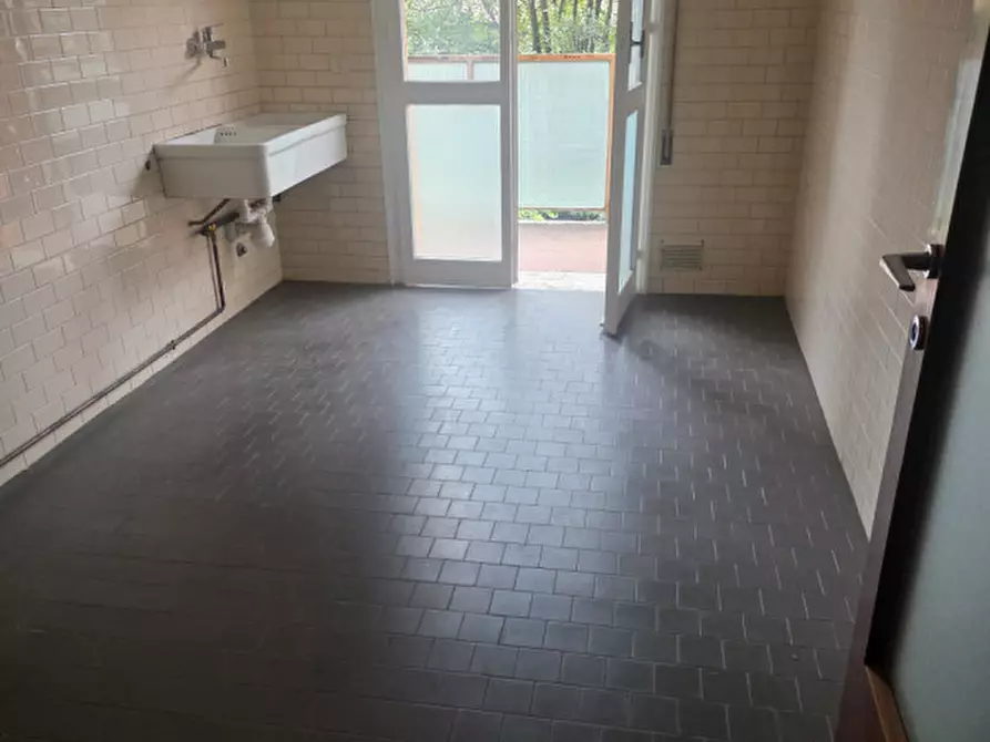 Immagine 4 di Appartamento in vendita  in VIA ALBERTO RIVA VILLASANTA, 4 a Padova