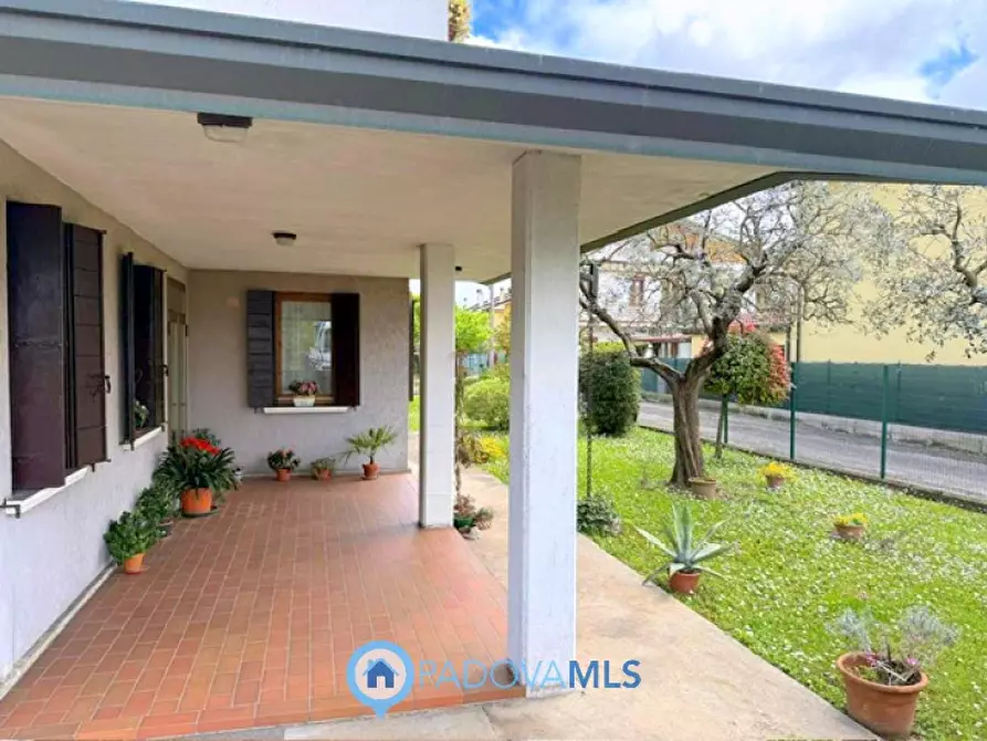 Immagine 2 di Casa indipendente in vendita  in Via Roma a Albignasego