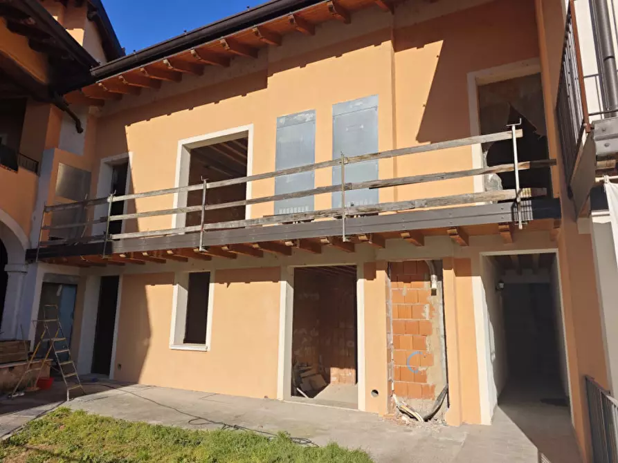 Immagine 9 di Appartamento in vendita  in Via Valle a Nuvolera