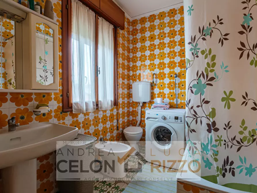 Immagine 9 di Casa bifamiliare in vendita  in Via Fratelli Bandiera, 46 a Bagnoli Di Sopra