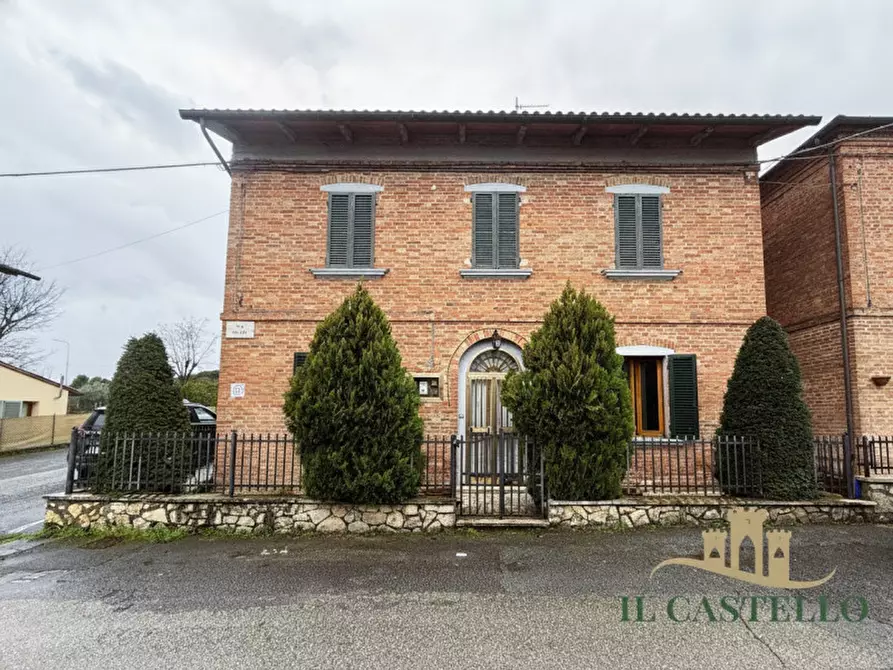 Immagine 1 di Casa indipendente in vendita  in Via Chieti a Montepulciano