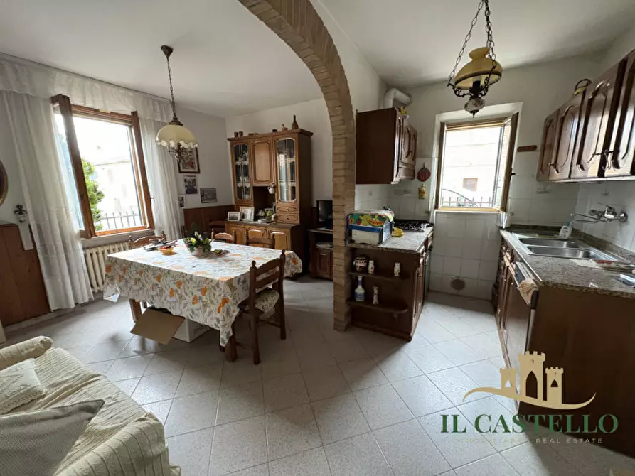 Immagine 2 di Casa indipendente in vendita  in Via Chieti a Montepulciano