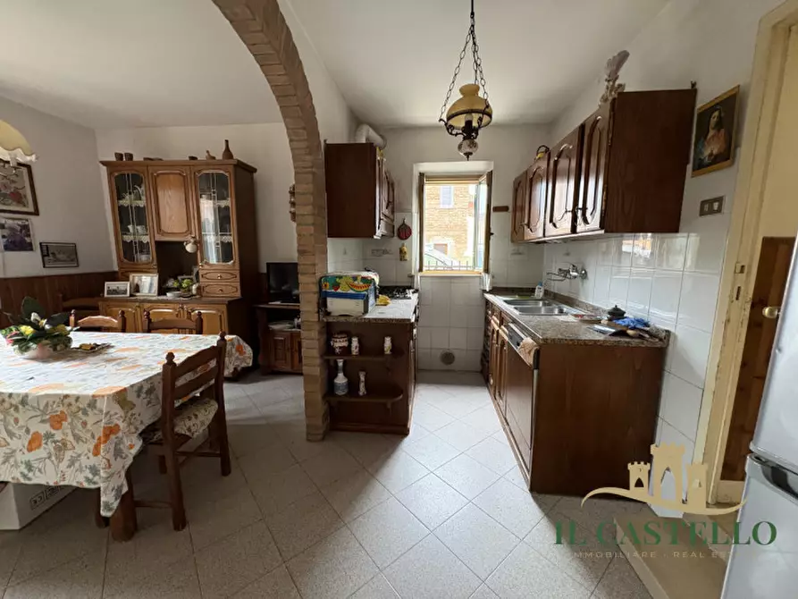 Immagine 4 di Casa indipendente in vendita  in Via Chieti a Montepulciano