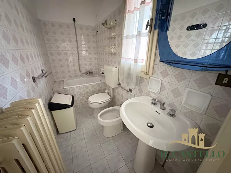 Immagine 17 di Casa indipendente in vendita  in Via Chieti a Montepulciano