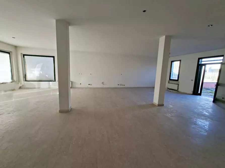 Immagine 5 di Negozio in vendita  in Via Roma a Piombino Dese