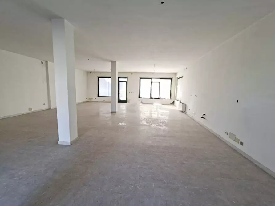 Immagine 6 di Negozio in vendita  in Via Roma a Piombino Dese