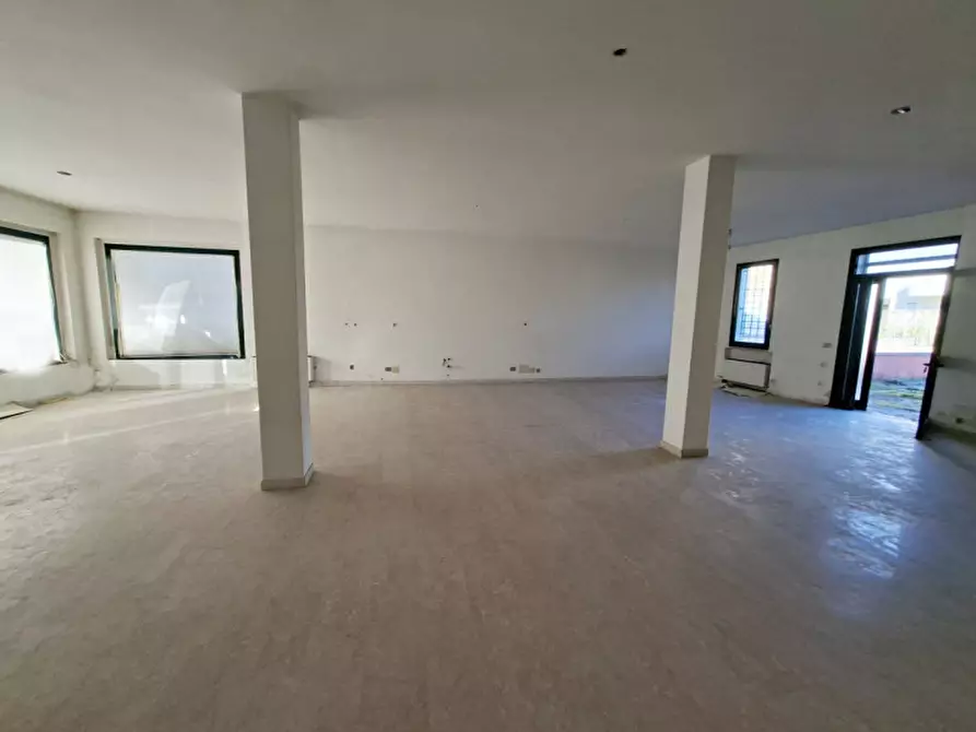 Immagine 8 di Negozio in vendita  in Via Roma a Piombino Dese