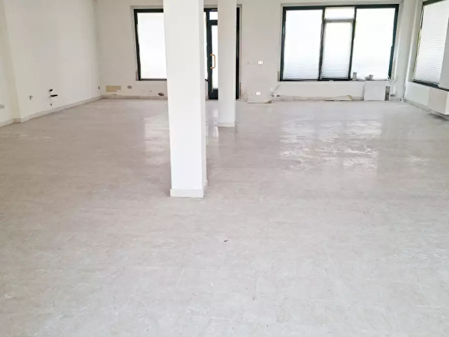 Immagine 11 di Negozio in vendita  in Via Roma a Piombino Dese