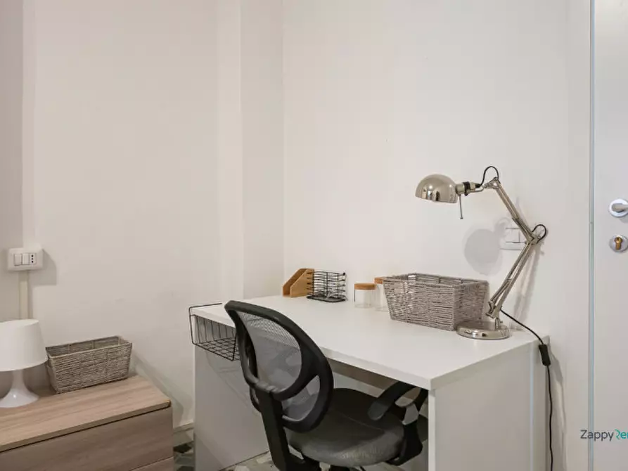 Immagine 4 di Camera in affitto  in Via Felice Casati, 39 a Milano