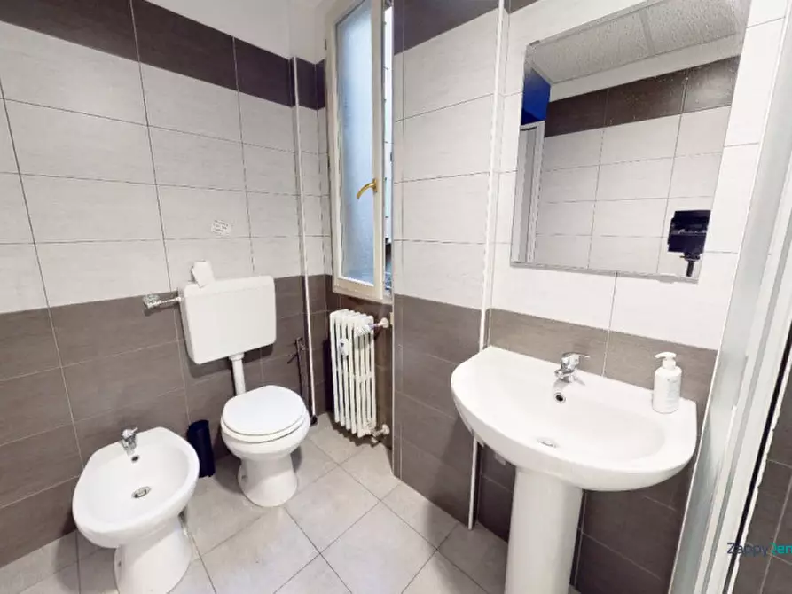 Immagine 9 di Camera in affitto  in Via Felice Casati, 39 a Milano