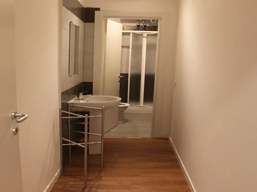 Immagine 11 di Camera in affitto  in Via Felice Casati, 39 a Milano