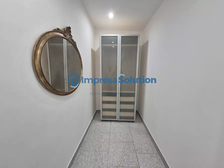 Immagine 11 di Camera in affitto  in Via Giacomo Savarese a Napoli