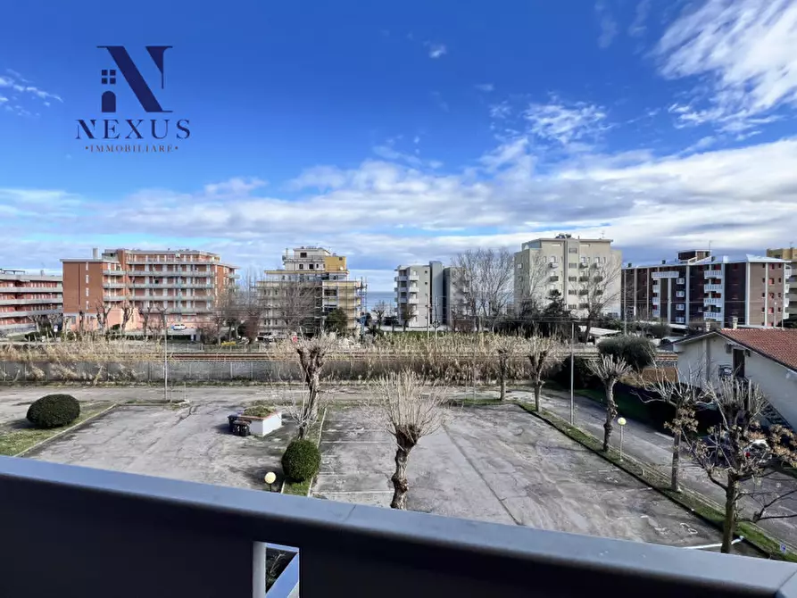Immagine 1 di Appartamento in vendita  in Strada Nazionale Adriatica Sud 399 a Fano