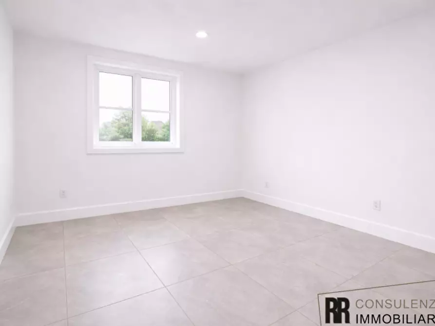 Immagine 2 di Villetta a schiera in vendita  in Via Carnerona a Valeggio Sul Mincio