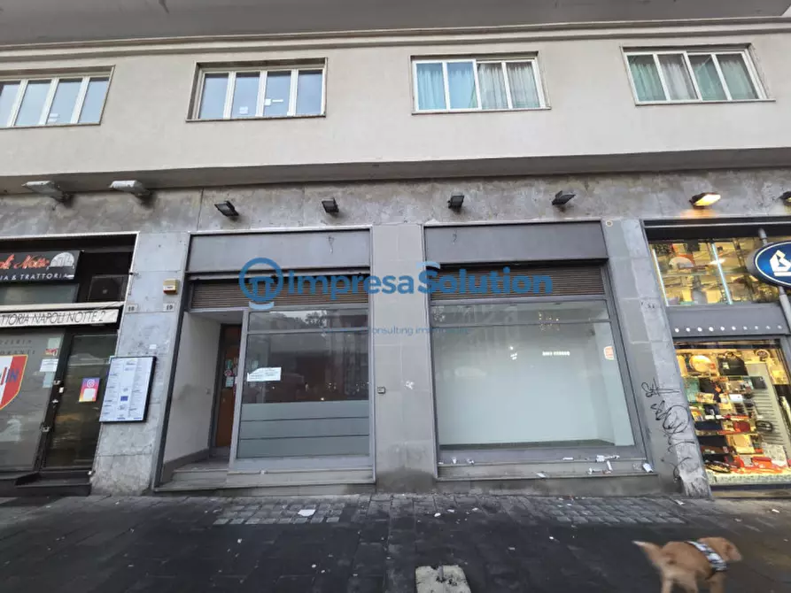 Immagine 4 di Negozio in affitto  in Piazza Carità a Napoli