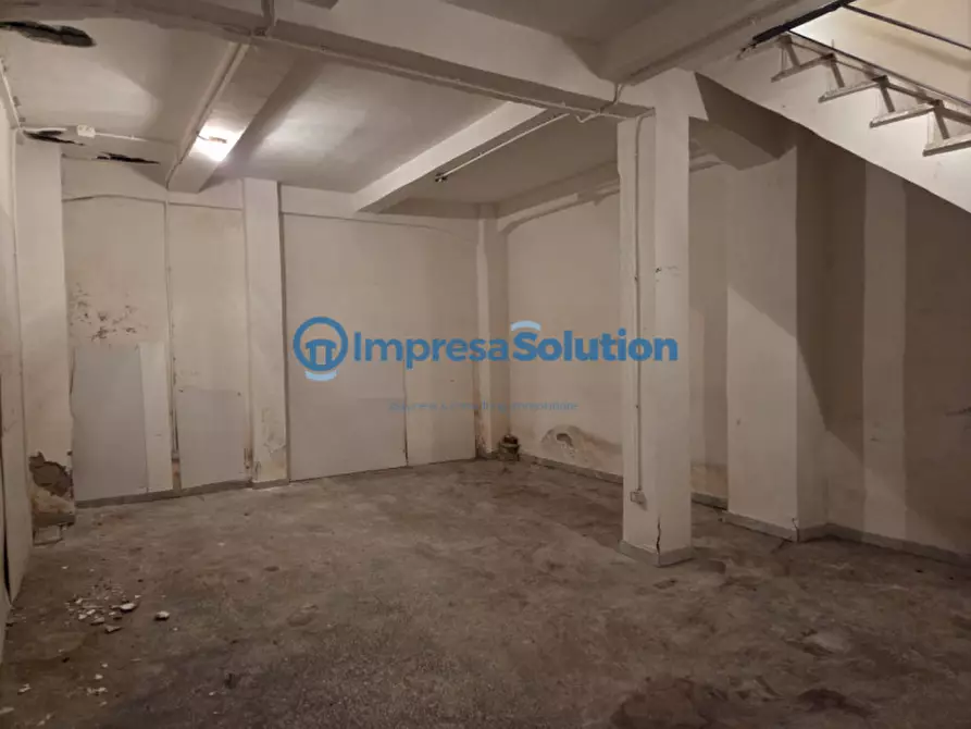 Immagine 7 di Negozio in affitto  in Piazza Carità a Napoli