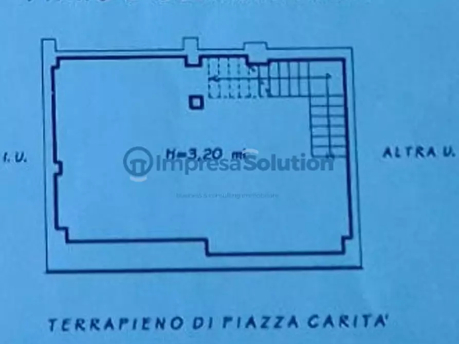 Immagine 12 di Negozio in affitto  in Piazza Carità a Napoli