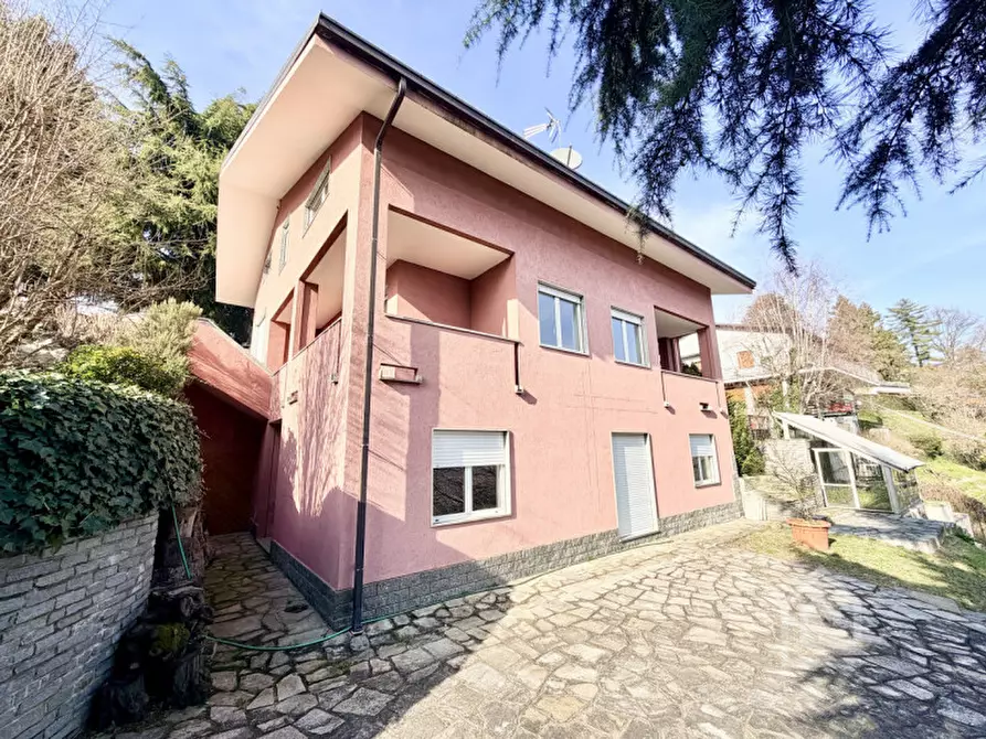 Immagine 1 di Villa in vendita  in Via Rossina 1 a Castagneto Po