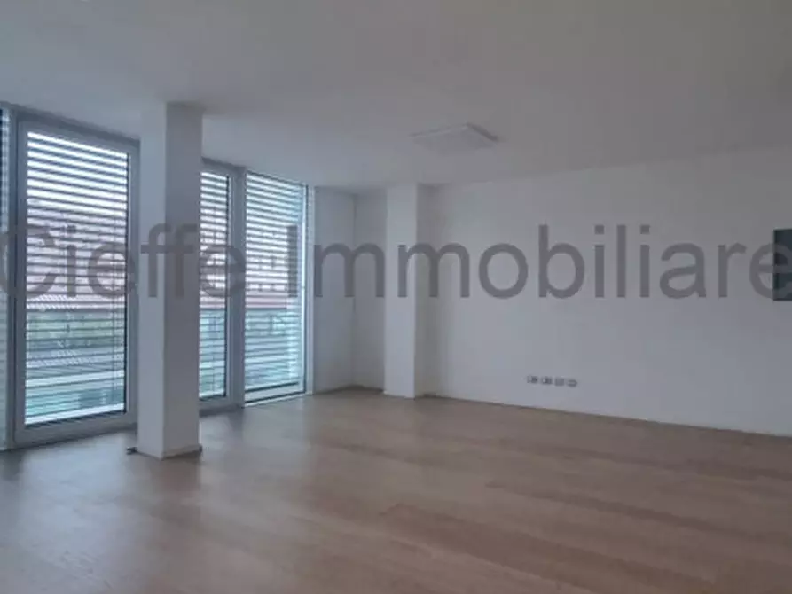 Immagine 1 di Appartamento in vendita  in Largo Europa a Padova