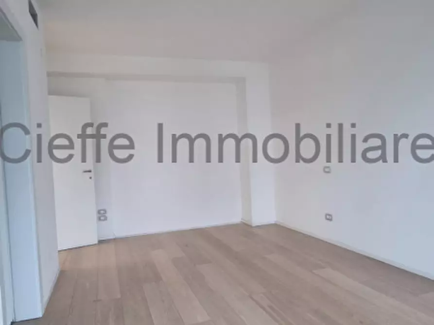 Immagine 4 di Appartamento in vendita  in Largo Europa a Padova