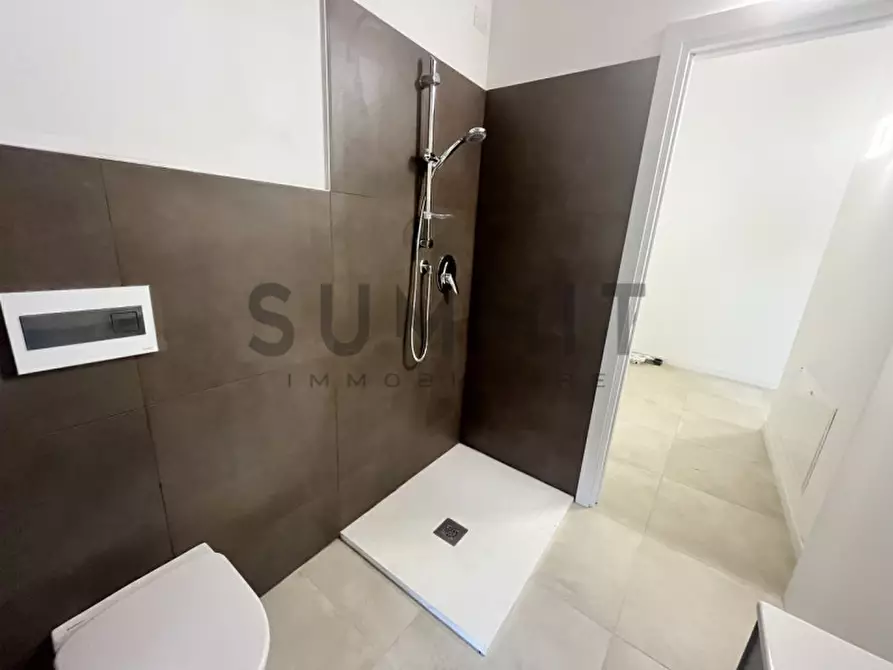 Immagine 14 di Appartamento in vendita  in via Pasubio a Schio